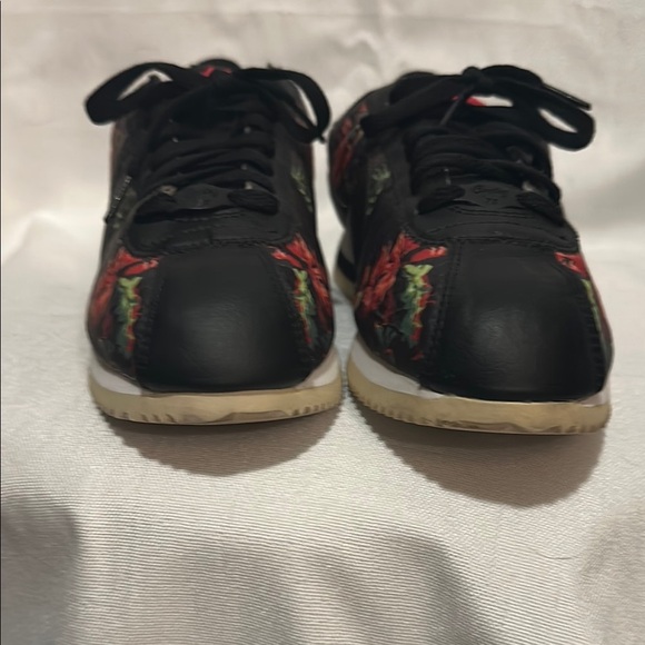 Men's Nike Cortez Black Floral Sneakers - Picture 3 of 8